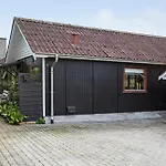 3 Bedroom Beautiful In Casa de Férias Asperup