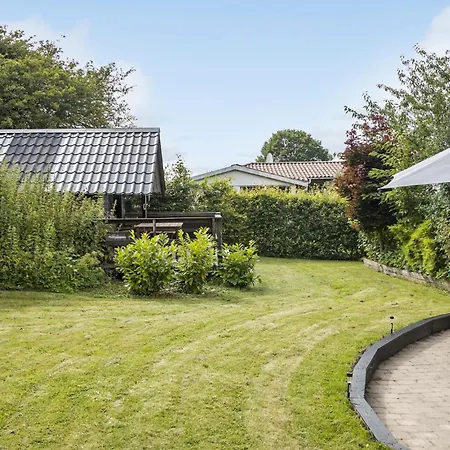 3 Bedroom Beautiful In Asperup