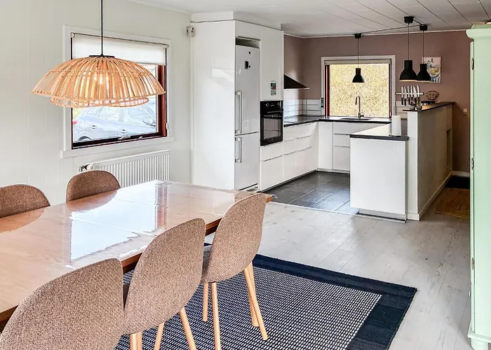 3 Bedroom Beautiful In * Asperup
