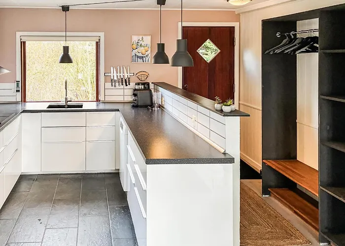 בית נופש 3 Bedroom Beautiful In Asperup