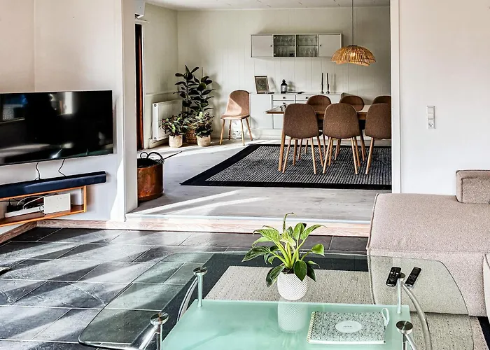3 Bedroom Beautiful In בית נופש Asperup